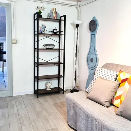 Grazioso Red Rose Appartement